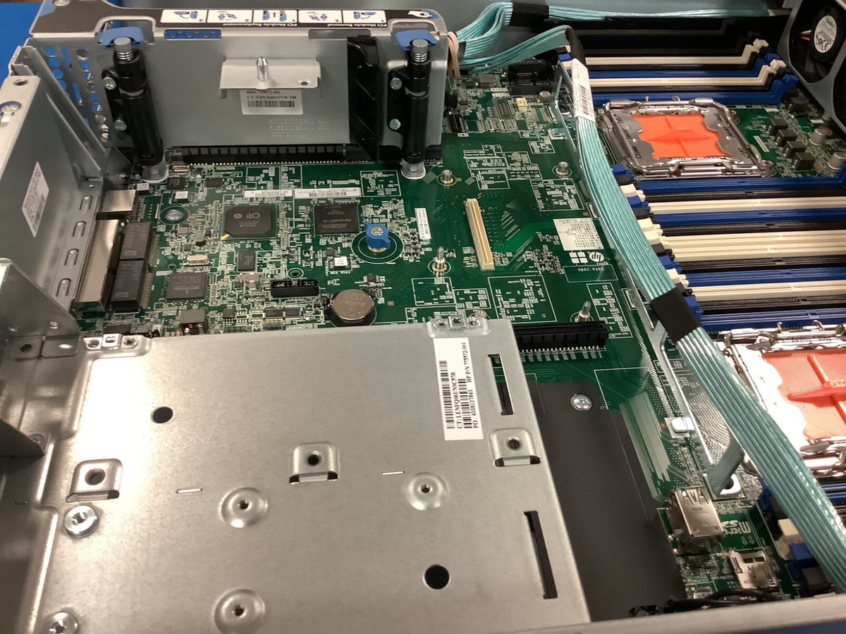 767032-B21 HP ProLiant DL380 Gen9 24x SFF CTO 775400-001