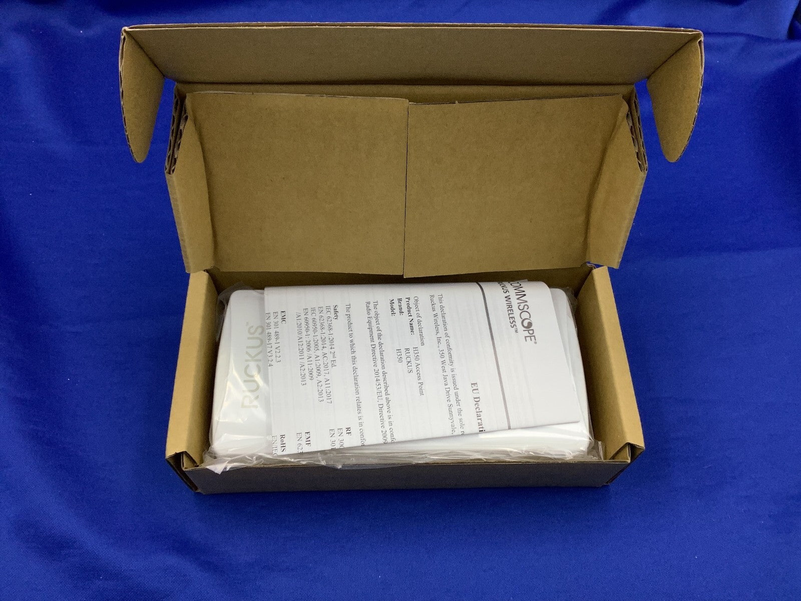 901-H350-US00 RUCKUS COMMSCOPE H350 Series Indoor Wireless Access Point