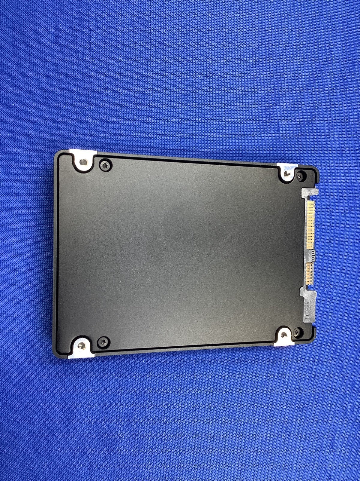 Y4TH9 Dell PM1633A Enterprise 1.92TB SAS 12Gbps Read Intensive 2.5'' SSD w/ tray