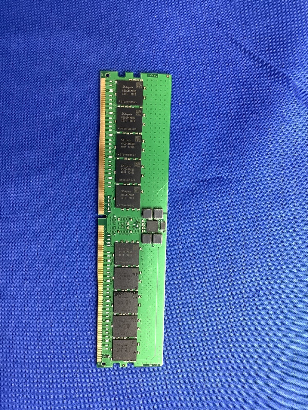 HMCG84MEBRA174N HYNIX 32GB (1X32GB) 1RX4 PC5-4800B ECC RDIMM MEMORY