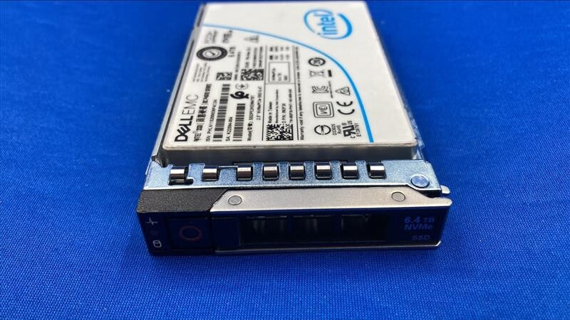 Dell 92F30  Intel DC P4610 Series 6.4TB PCIe 3.1 x4, NVMe Mix Use 2.5'' U.2 SSD