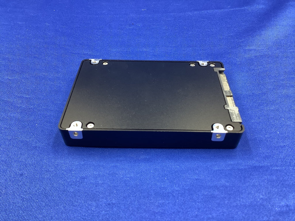 MZ-ILT30T0 Samsung PM1643 30.72TB TLC SAS 12Gb/s 2.5 SSD MZILT30THMLA