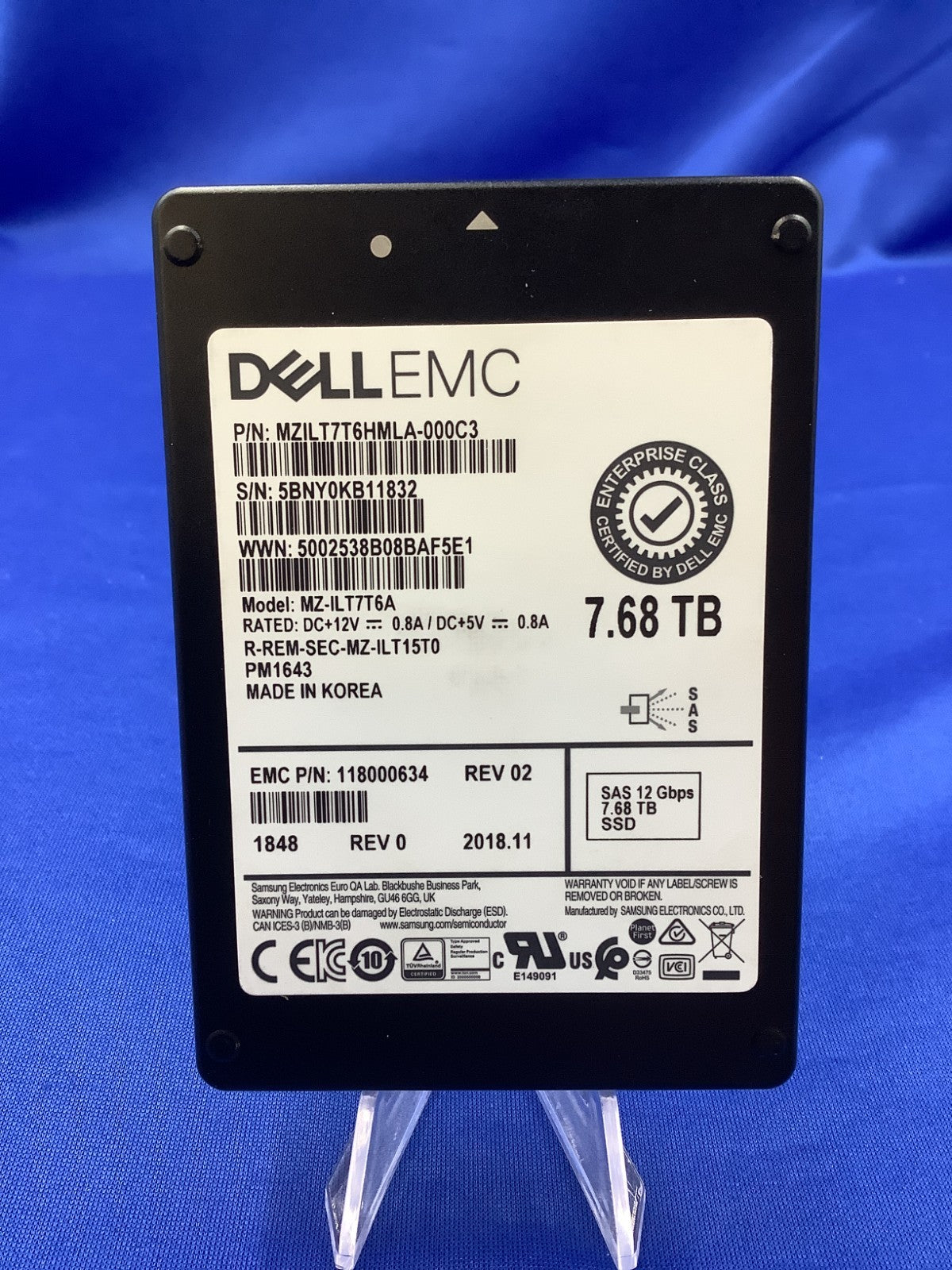 118000634 EMC Samsung PM1643 Series 7.68TB 12Gb/s SAS 2.5" SSD MZ-ILT7T6A
