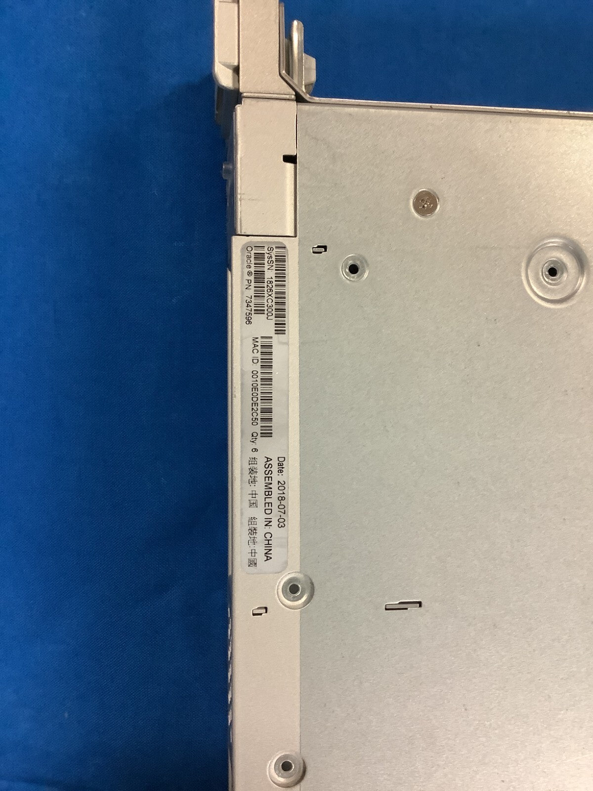 Sun Oracle Server X7-2 , 8 bay Barebones. w/1200W PSU No CPU Memory Hard Drive.