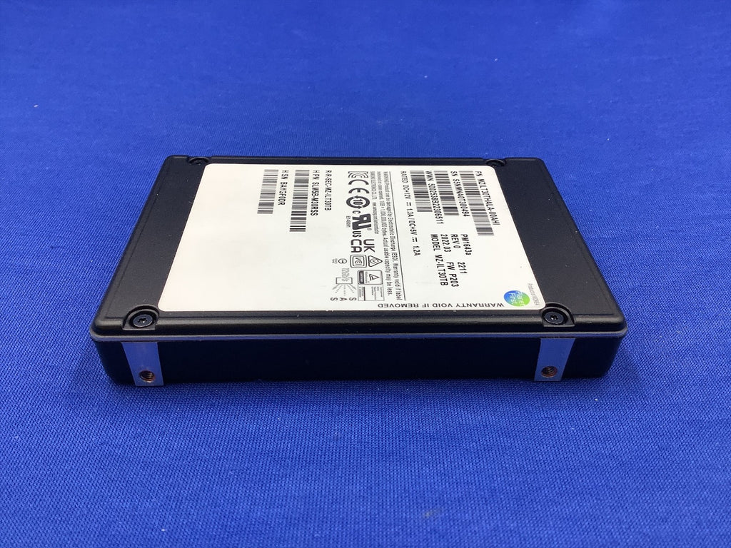 MZ-ILT30TB HITACHI Samsung PM1643a 30.72TB SAS 12Gb/s 2.5'' Enterprise SSD