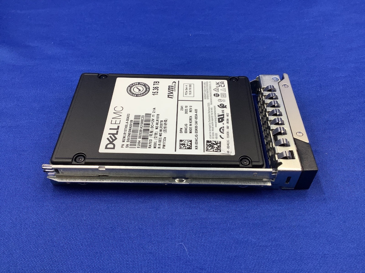 Dell D4CJG 15.36TB Samsung PM1733a U.3 NVMe Gen4 Read Intensive SSD MZ-WLR15TB
