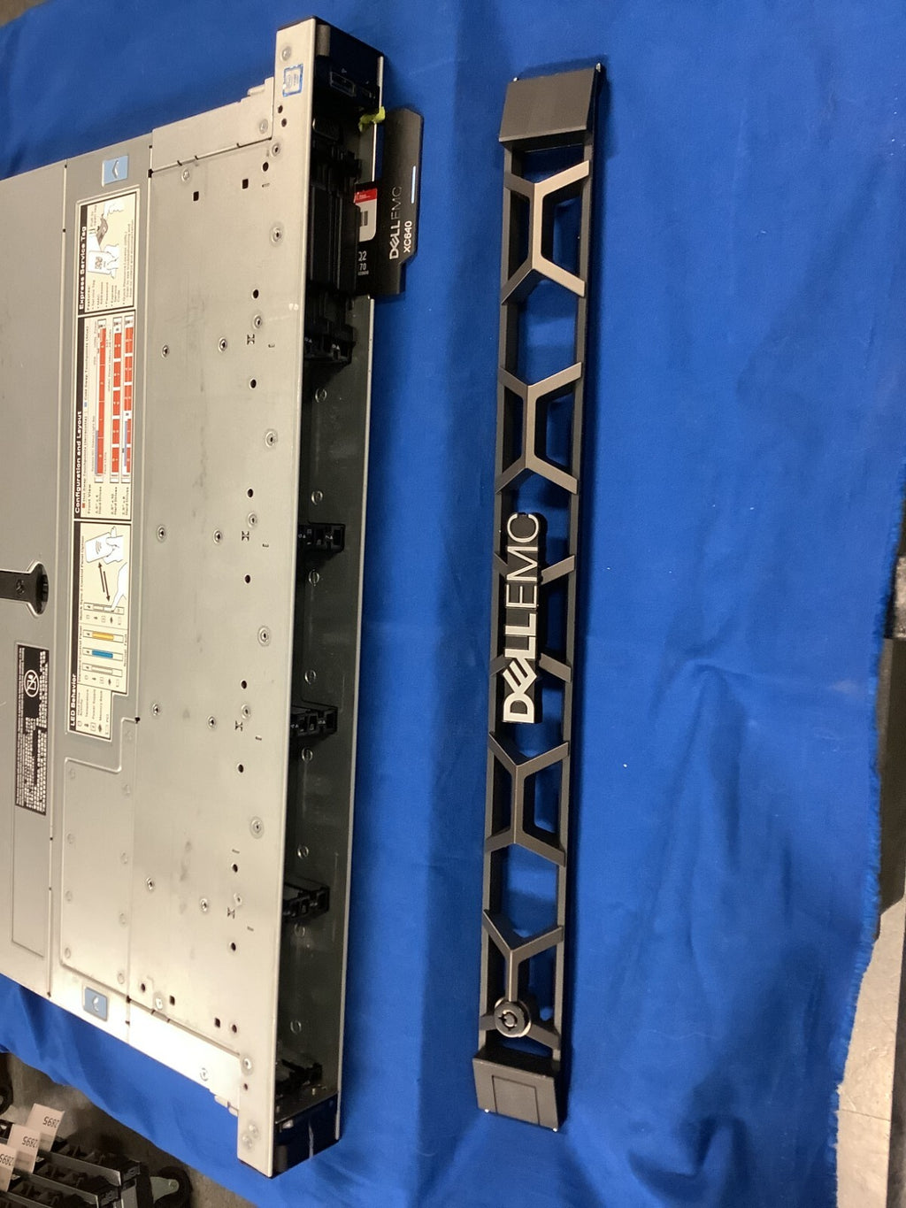 Dell EMC XC640 CTO G14 SERVER 10 bay 2.5" W23H8 2x1100w PSU 32GB SD Fans Cables