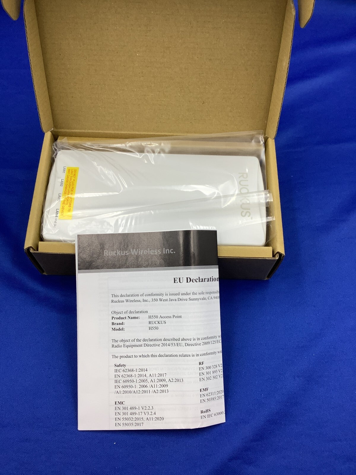 901-H550-US00 RUCKUS COMMSCOPE H550 Series Wi-Fi 6 Wall-Mounted Indoor Wireless