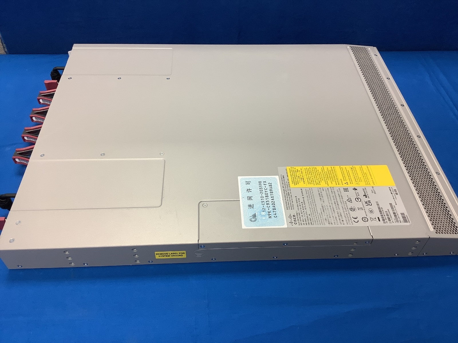 N9K-C93180YC-FX Cisco Nexus 9300 48p 1/10G/25G SFP & 6p 40G/100G QSFP28 Switch