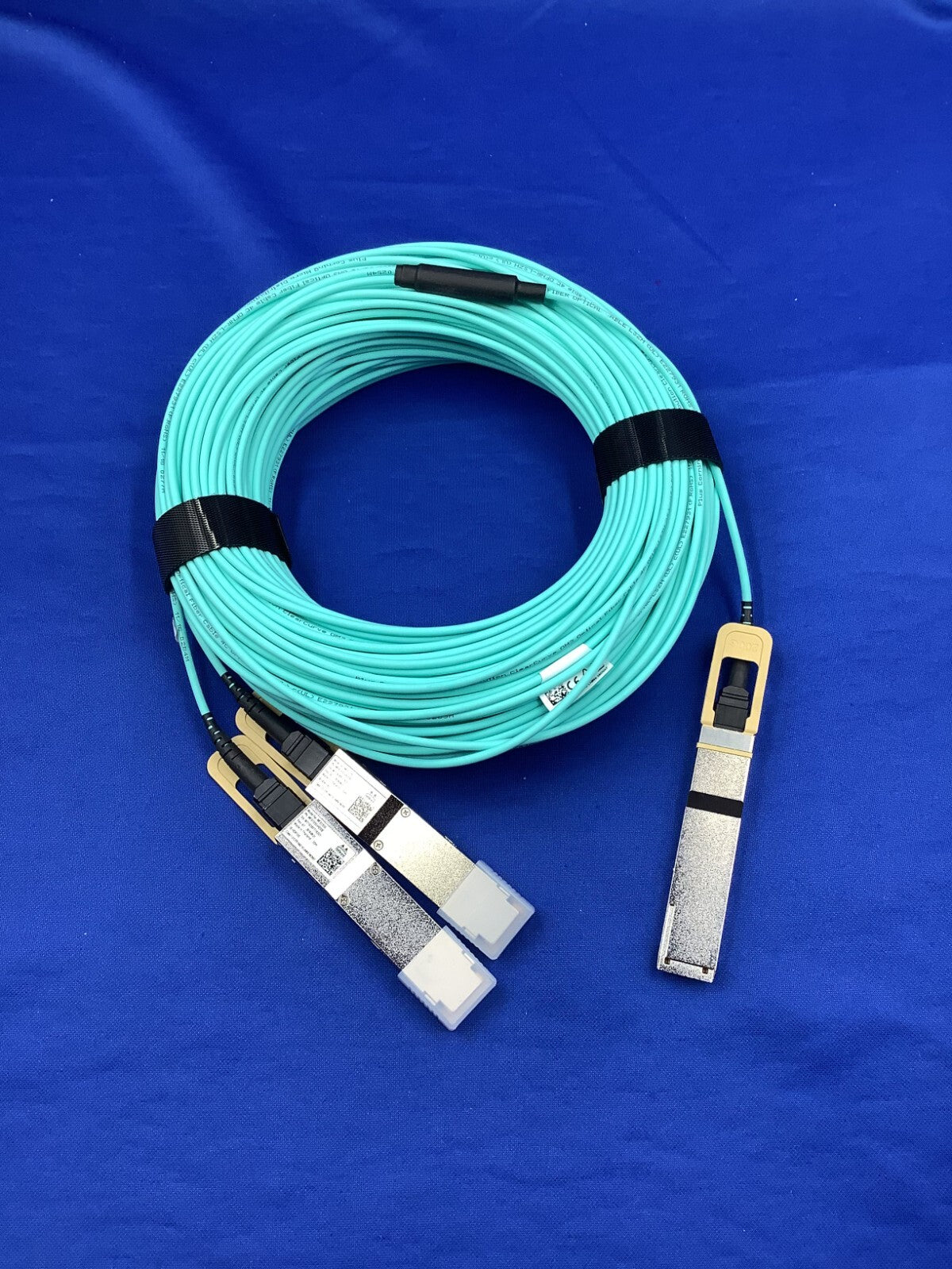 MFS1S50-H030E Mellanox 200Gb/s to 2x100Gb/s 30M Active Splitter Fiber Cable