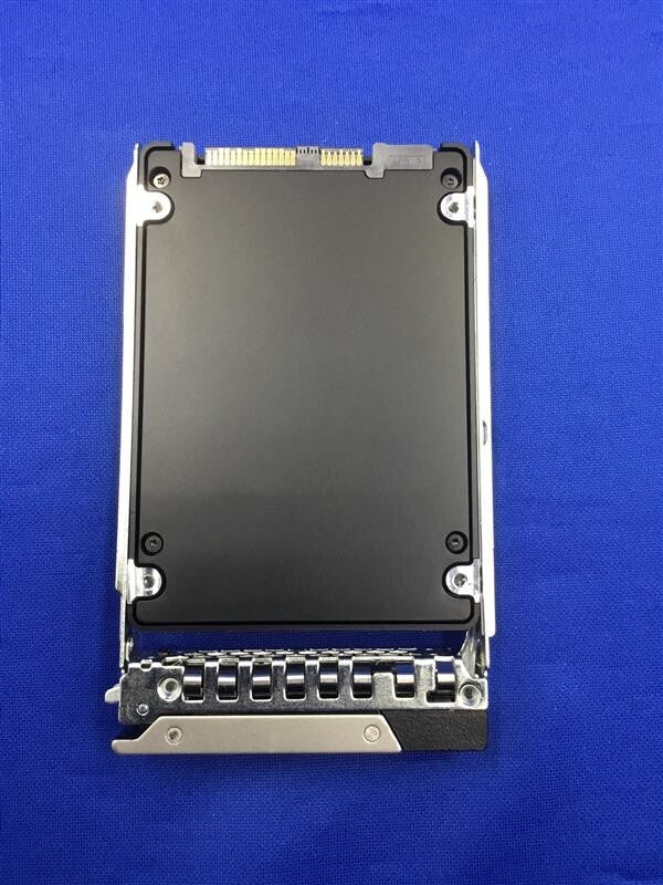 0JR1HP DELL SAMSUNG MZ-ILS3T8B 3.84TB 12Gb/s TLC SAS III 2.5IN SSD JR1HP
