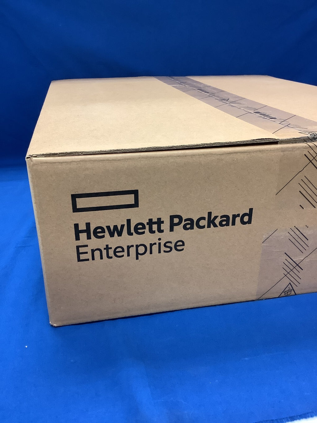 JL668A HPE ARUBA NETWORKING CX 6300F 24-PORT 1GBE AND 4-PORT SFP56 SWITCH