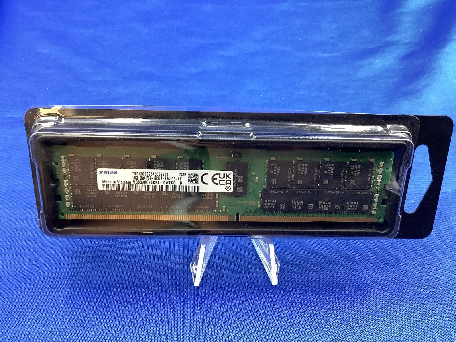 M393A8G40CB4-CWE SAMSUNG 64GB (1X64GB) 2RX4 PC4-3200AA MEMORY