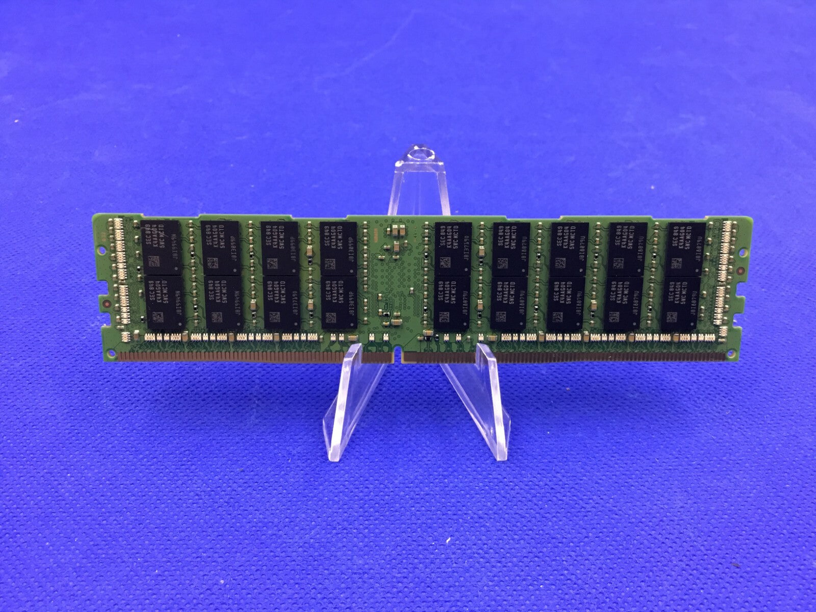 7X77A01305 LENOVO 64GB (1X64GB) 4DRX4 PC4-2666V MEMORY 01DE975