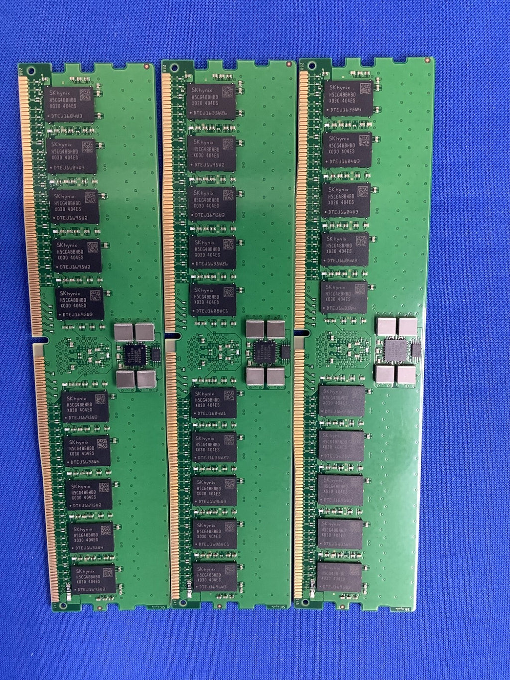 HMCG88BHBRA292N  HYNIX 32GB (1X32GB) 2Rx8 PC5-6400B RDIMM MEMORY