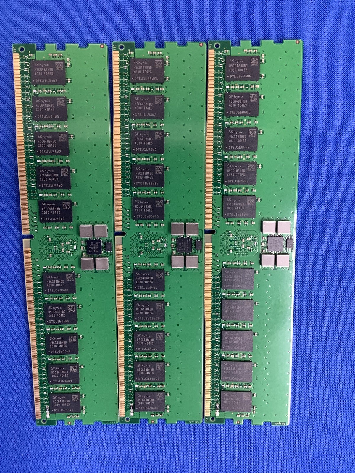 HMCG88BHBRA292N  HYNIX 32GB (1X32GB) 2Rx8 PC5-6400B RDIMM MEMORY