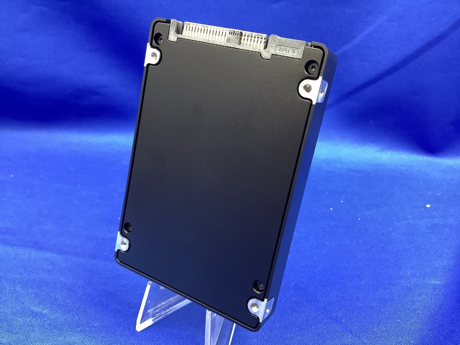 MZ-ILS1T9N Samsung PM1633 1.92TB 12Gb/s SAS 2.5'' SSD MZILS1T9HEJH