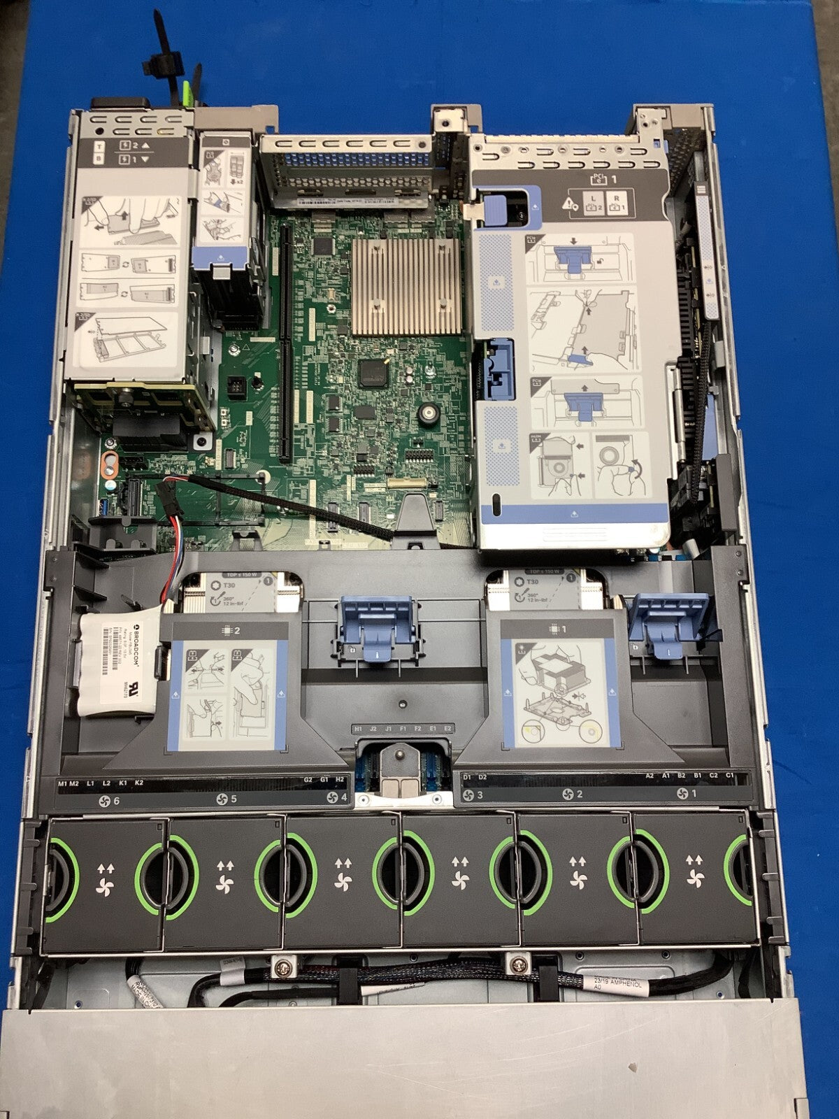 Cisco UCSC C240-M5S 8 SFF Server W/15016-1 Raid 1050W PSU FAN HS storage battery