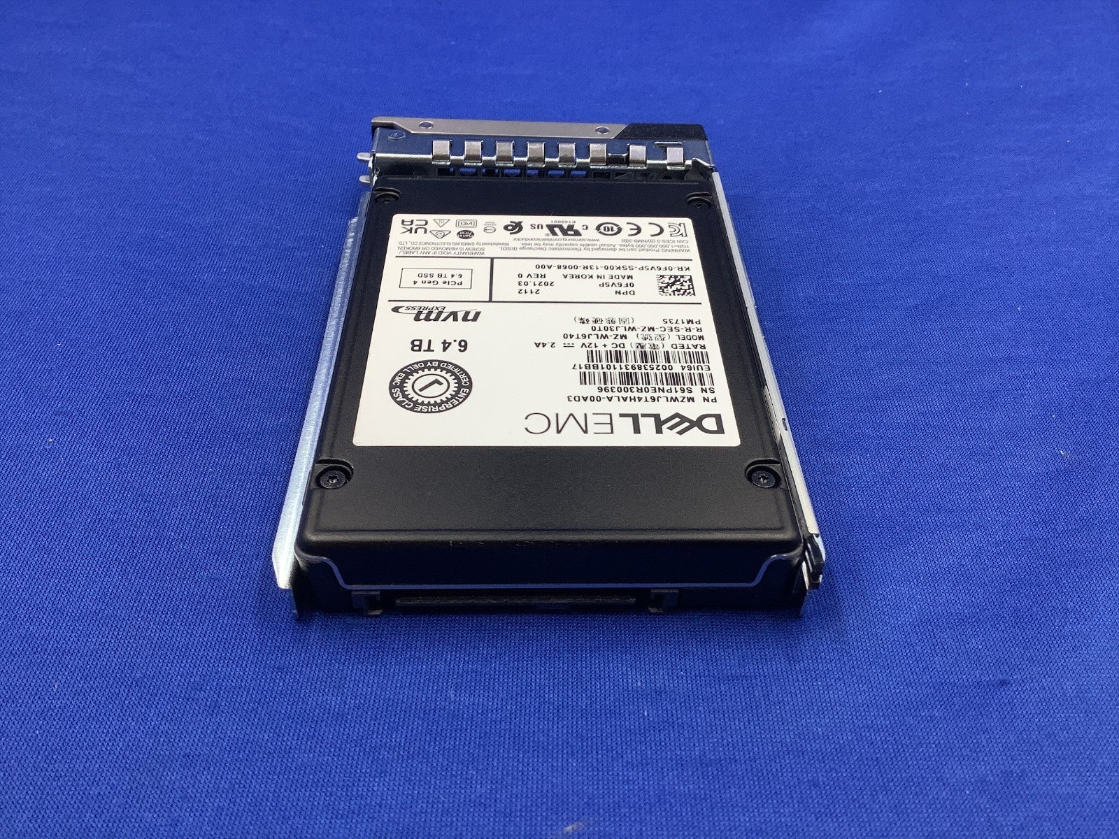 F6V5P Dell 0F6V5P 6.4TB PCIe Gen4 NVMe Mix Use TLC 2.5 U.2 SSD PM1735 MZ-WLJ6T40