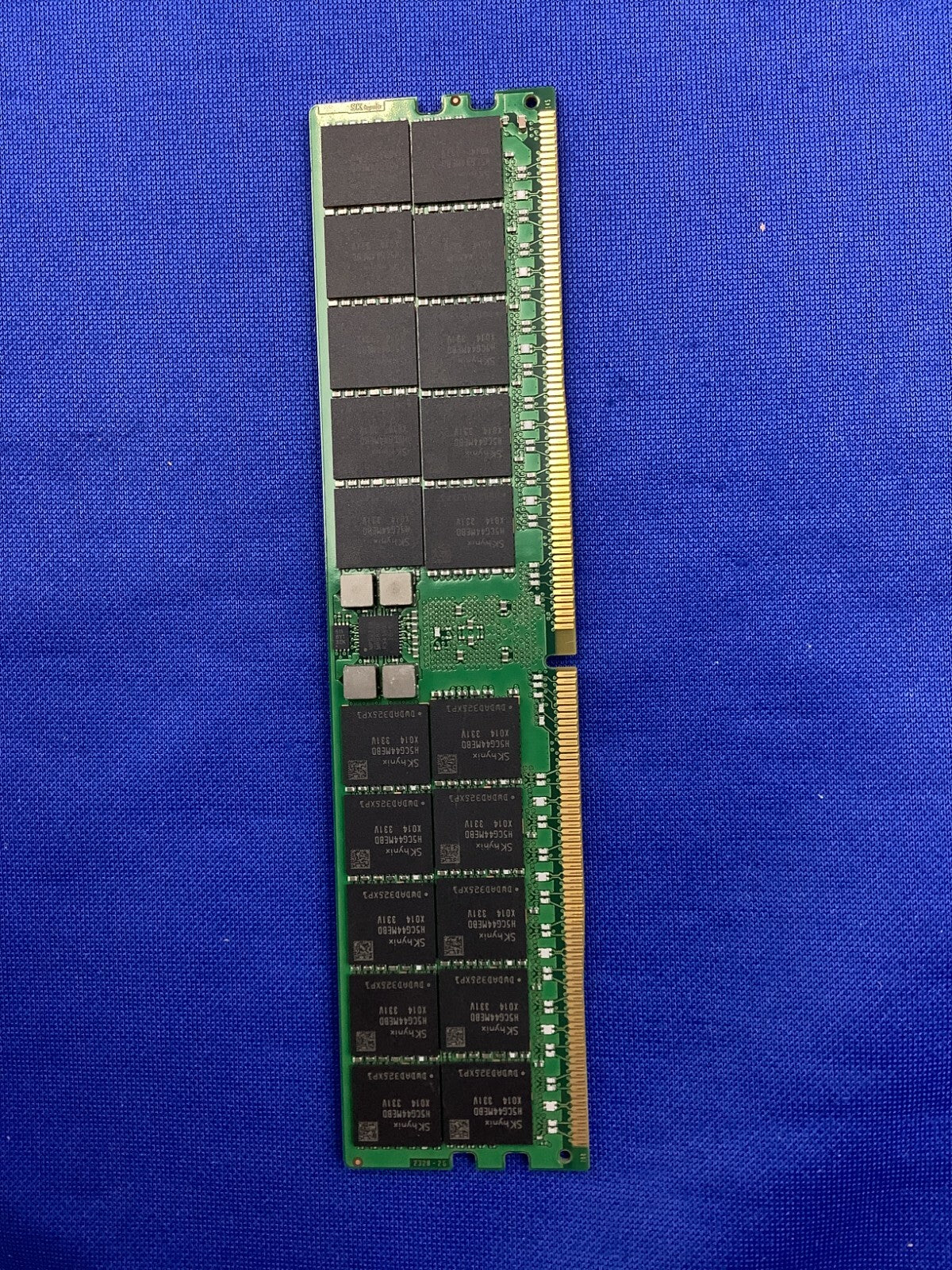03NA205 LENOVO 64G (1X64GB) 2RX4 PC5-4800B RDIMM MEMORY 4X77A94006