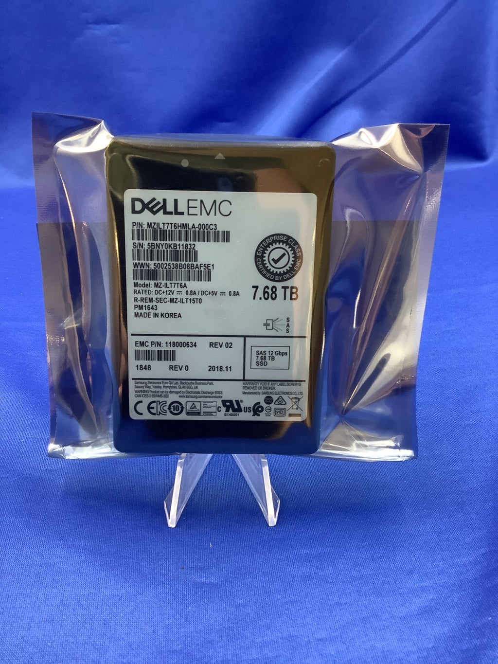 118000634 EMC Samsung PM1643 Series 7.68TB 12Gb/s SAS 2.5" SSD MZ-ILT7T6A