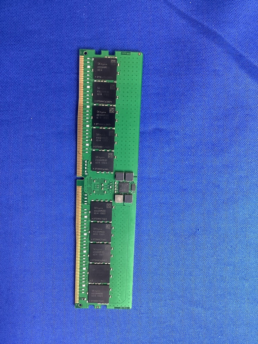 HMCG84MEBRA115N HYNIX 32GB (1X32GB) 1RX4 PC5-4800B ECC RDIMM MEMORY