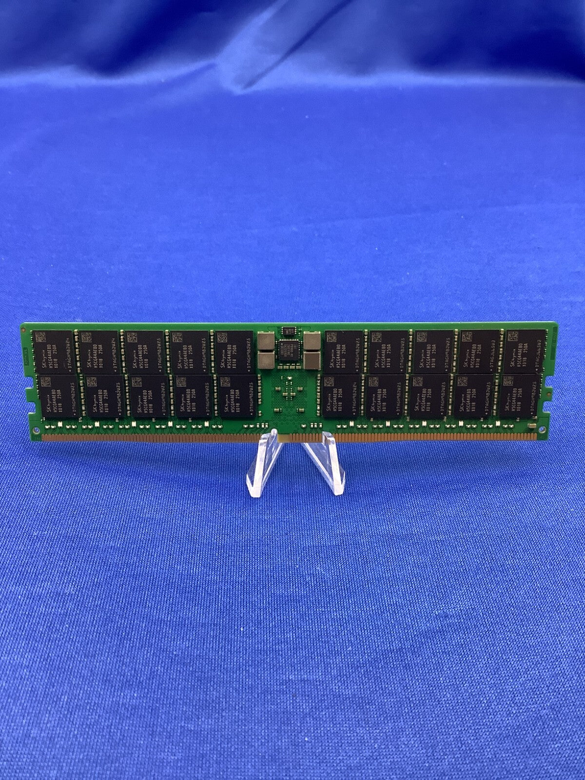 HMCG94AEBRA102N HYNIX 64G (1X64GB) 2RX4 PC5-4800B RDIMM SERVER MEMORY