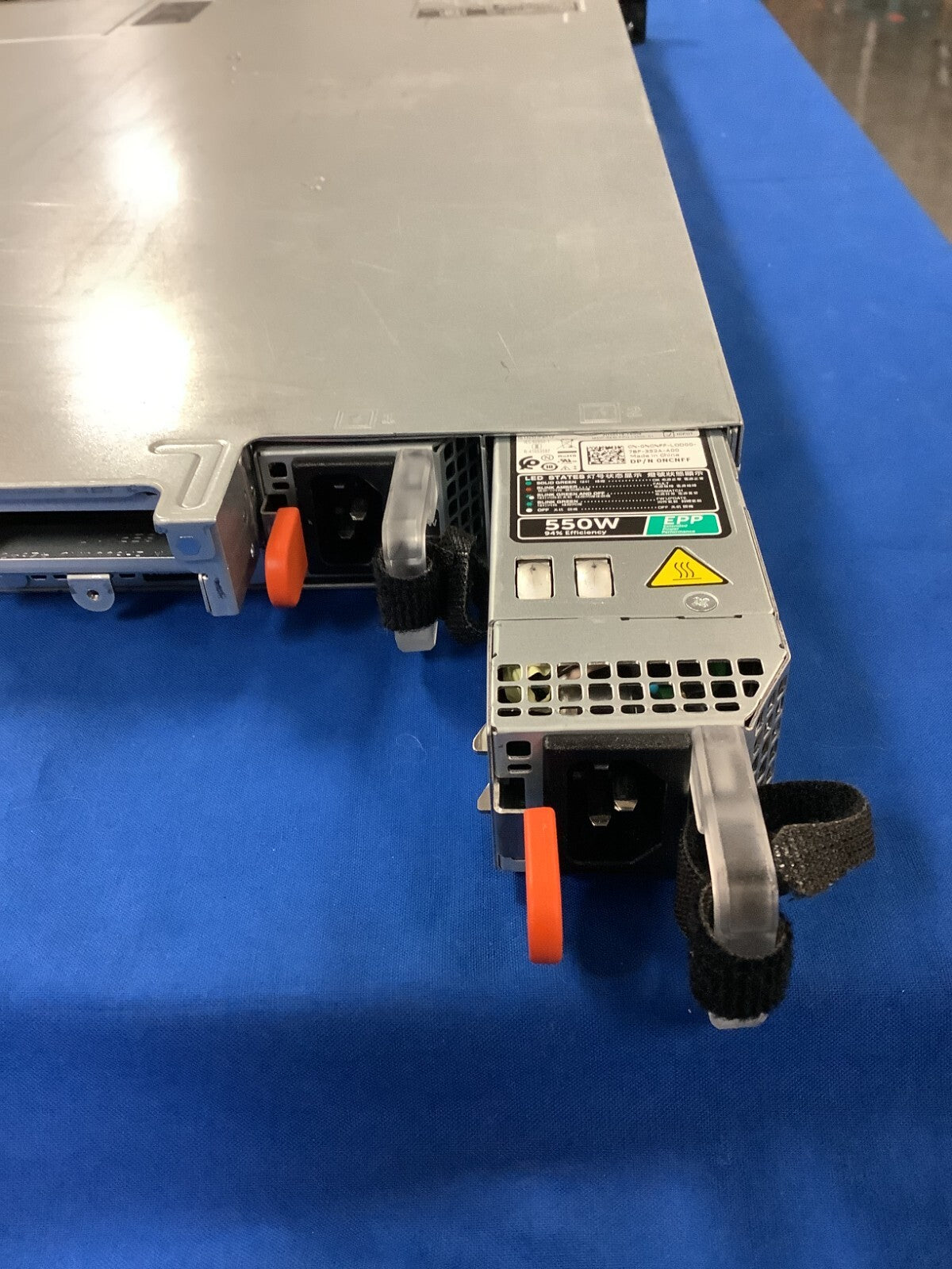 Dell EMC XC430 4-Bay 3.5" MOBO: CN7X8, 2x 550W PSU, Fans, Cables, & 16GB SD Card