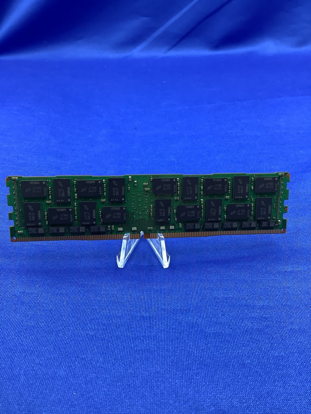 MTA36ASF8G72LZ-3G2F1 Micron 64GB DDR4-3200 LRDIMM  Server Memory