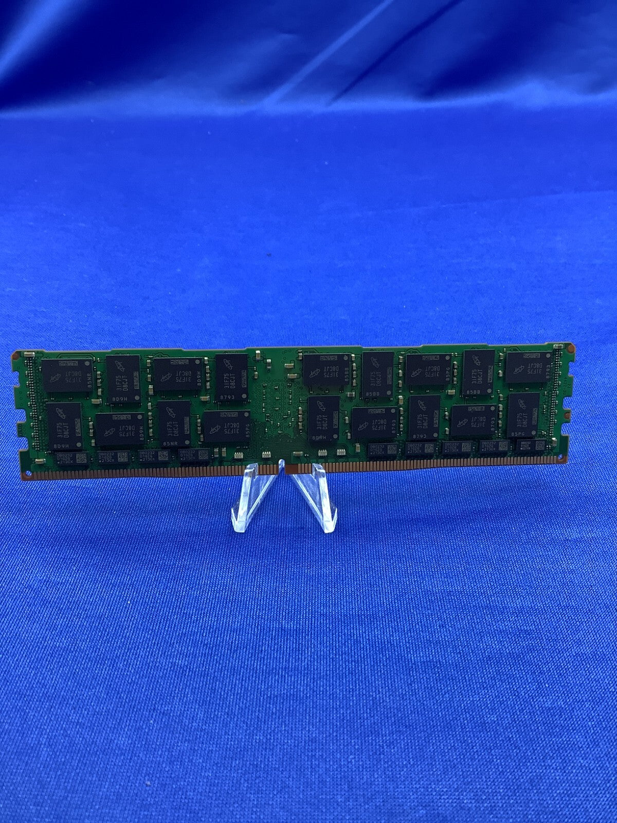 MTA36ASF8G72LZ-3G2F1 Micron 64GB DDR4-3200 LRDIMM  Server Memory