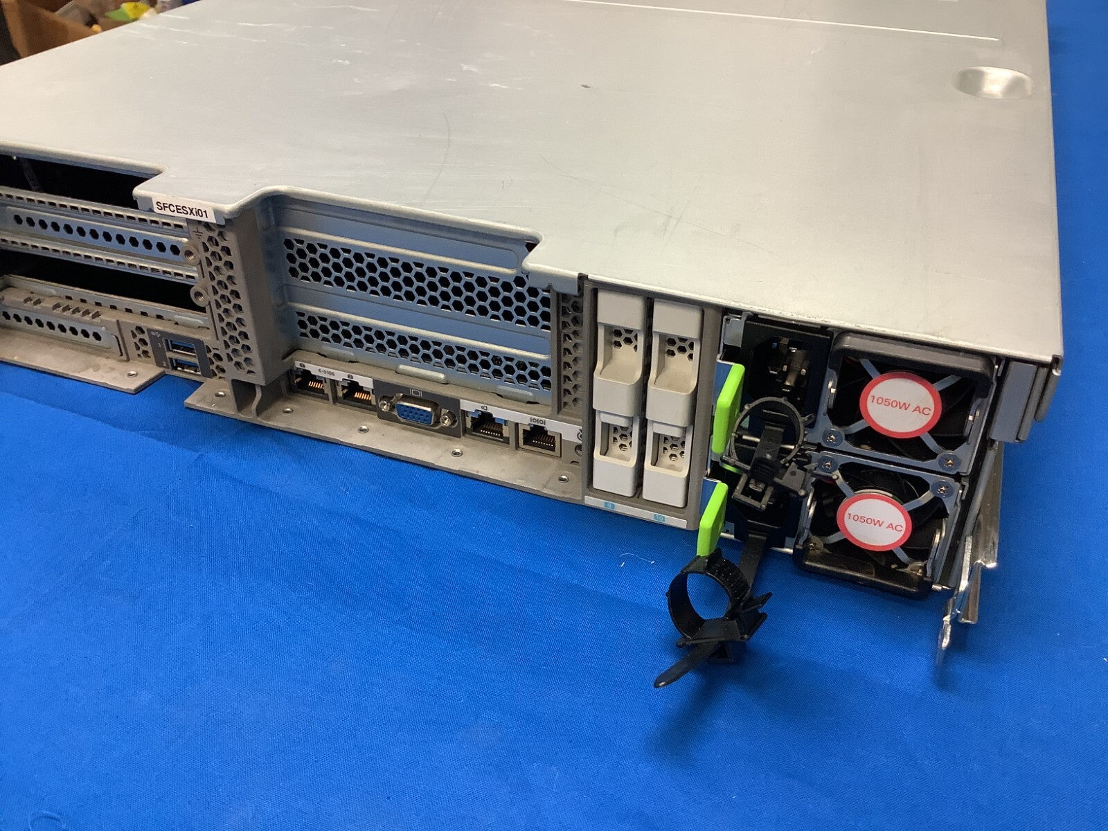Cisco UCSC C240-M5S 8 SFF Server W/15016-1 Raid 1050W PSU FAN HS storage battery