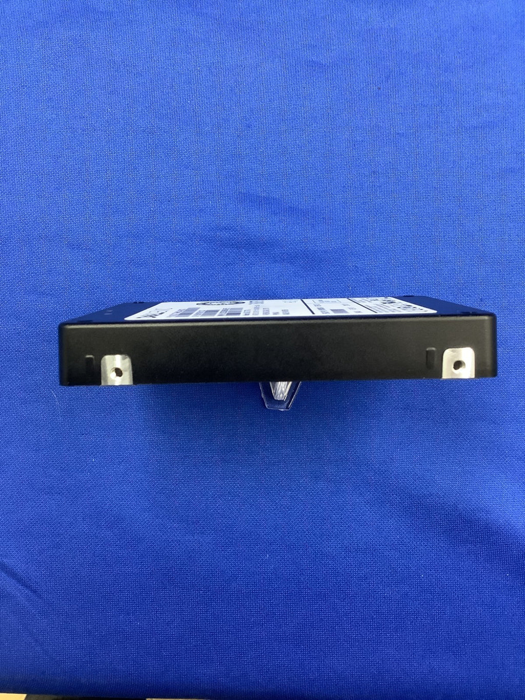 118000634 EMC Samsung PM1643 Series 7.68TB 12Gb/s SAS 2.5" SSD MZ-ILT7T6A